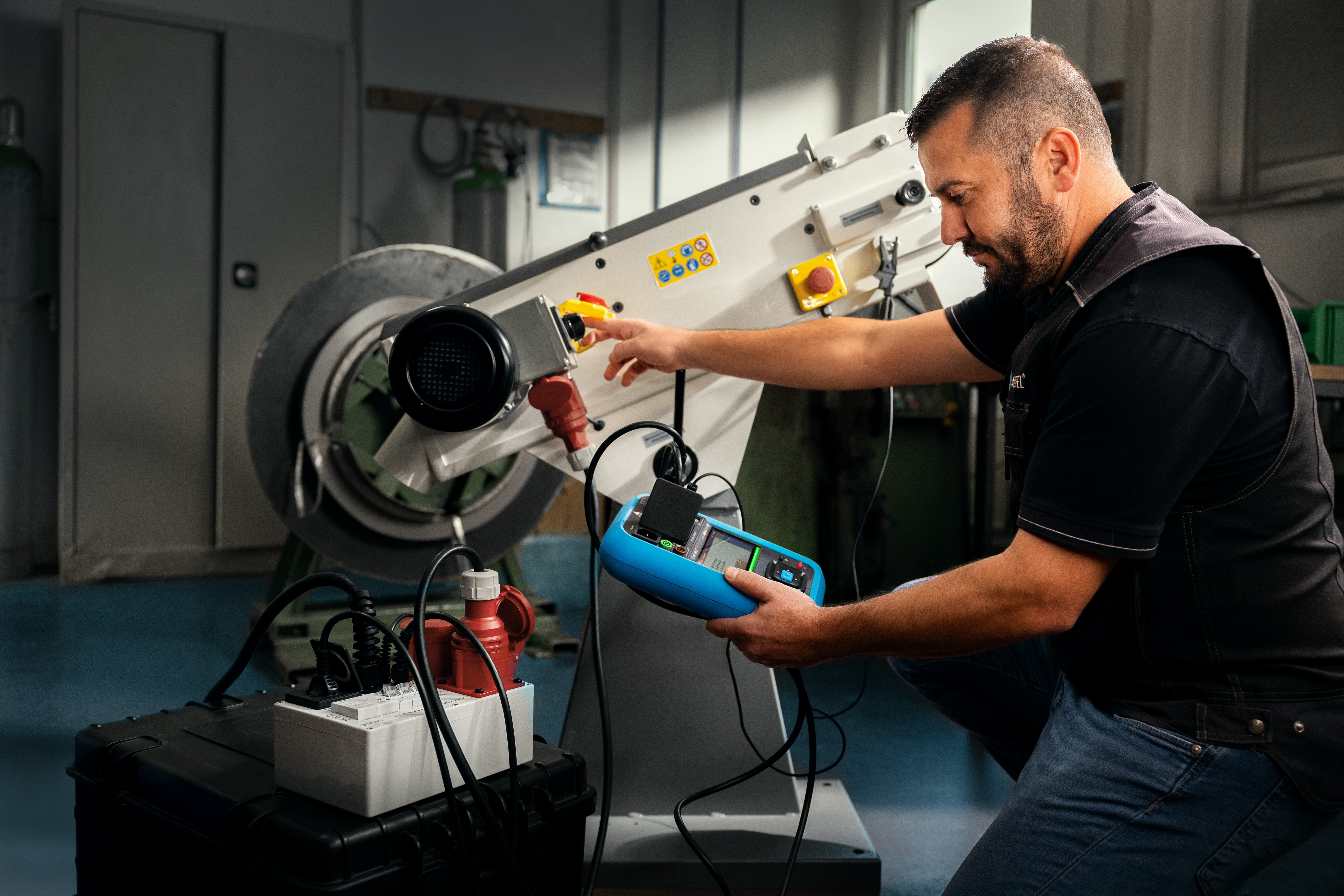 Metrel A 1830 Aktiver 3-phasiger Ableitstromadapter, CH-Version - VolTech GmbH